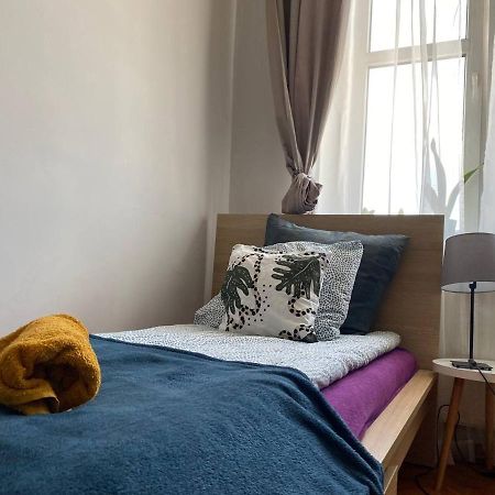 Real Vip Hostel Краков Экстерьер фото