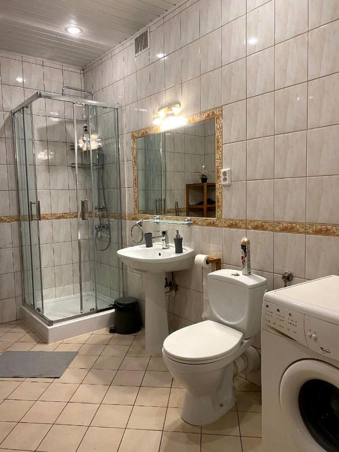 Real Vip Hostel Краков Экстерьер фото