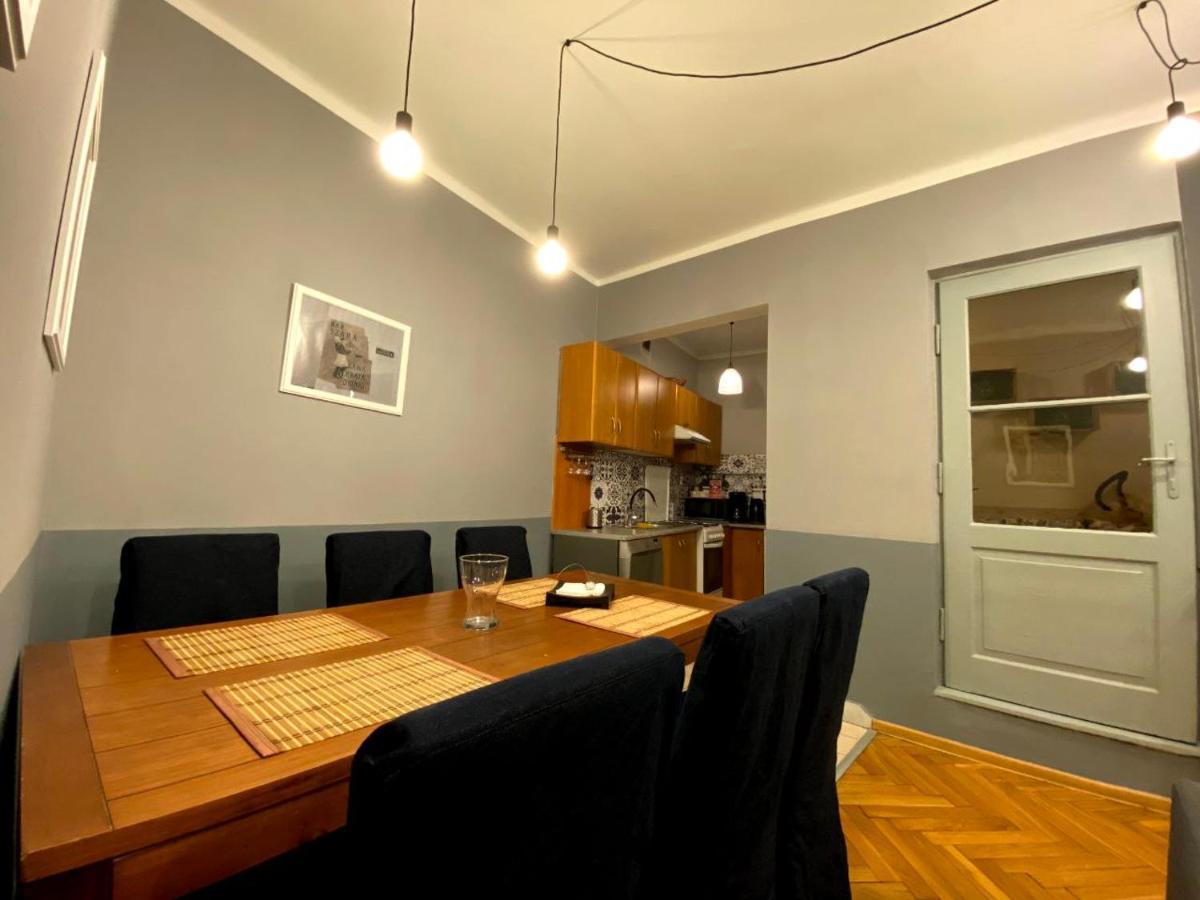 Real Vip Hostel Краков Экстерьер фото