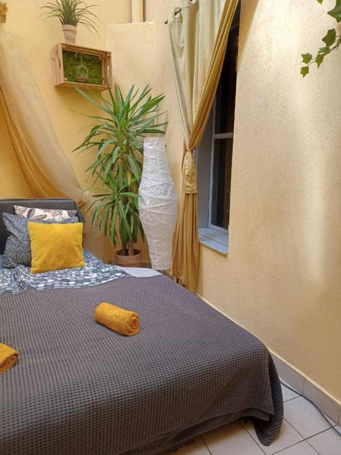 Real Vip Hostel Краков Экстерьер фото