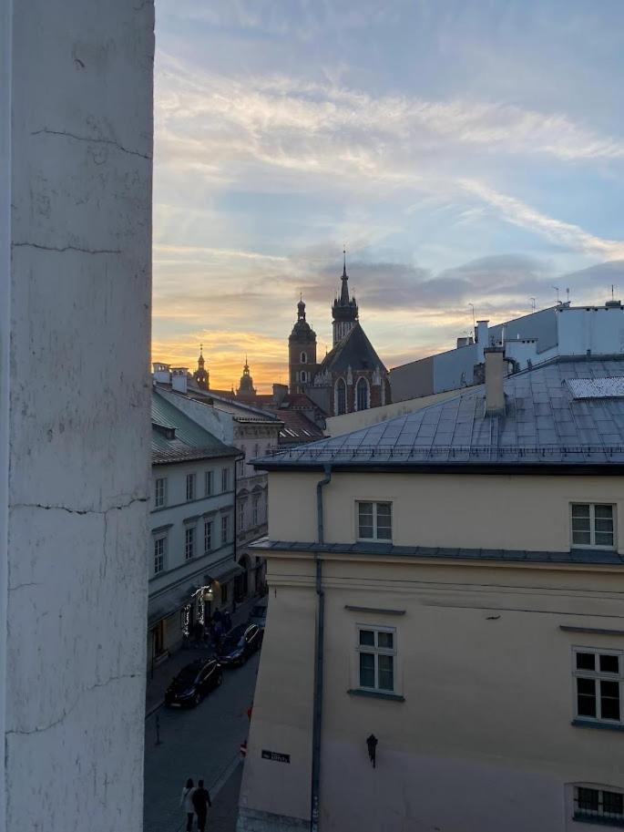 Real Vip Hostel Краков Экстерьер фото
